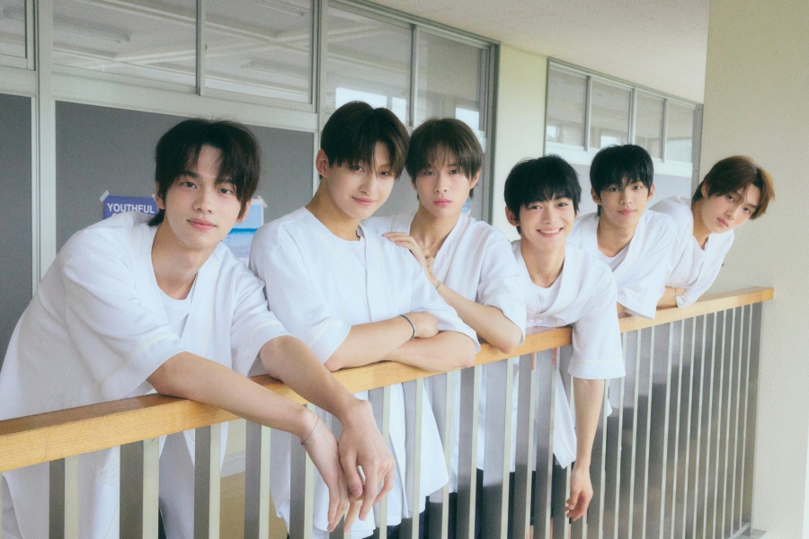 PLEDIS's New Boy Group #TWS Drops Debut Teasers For "Sparkling Blue"
soompi.com/article/163497…