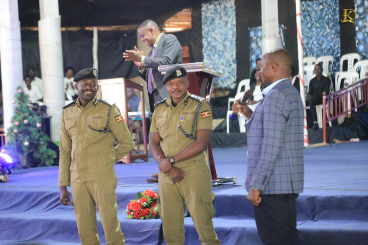 kl_dickson's tweet photo. It was an honor hosting the RPC and Deputy at CFC Fort Portal this Sunday during service. We pray the Lord continues to protect the citizens of this nation in Jesus' Name.
#UGSecurity
#MindsetChange
#HealthFinances
#CFCFortPortal
#YearOfTheLordsGoodness https://t.co/vBrwXGDLwP