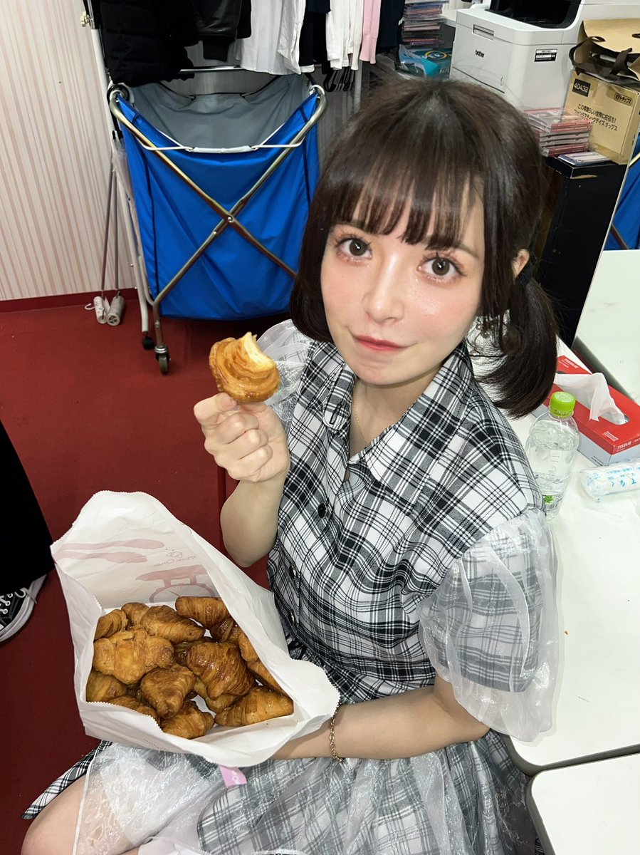 アイドル時代お世話になった古巣が閉店ということで、遊びに行ってきました😆

アイドルとしてステージに立つのはきっと最後✨

楠ゆい時代の楽しい思い出をありがとう！

さみしいけど、全ての出会いや涙を力にして生きていこう💪

出会えたみんなが一生大好き☺️❤️