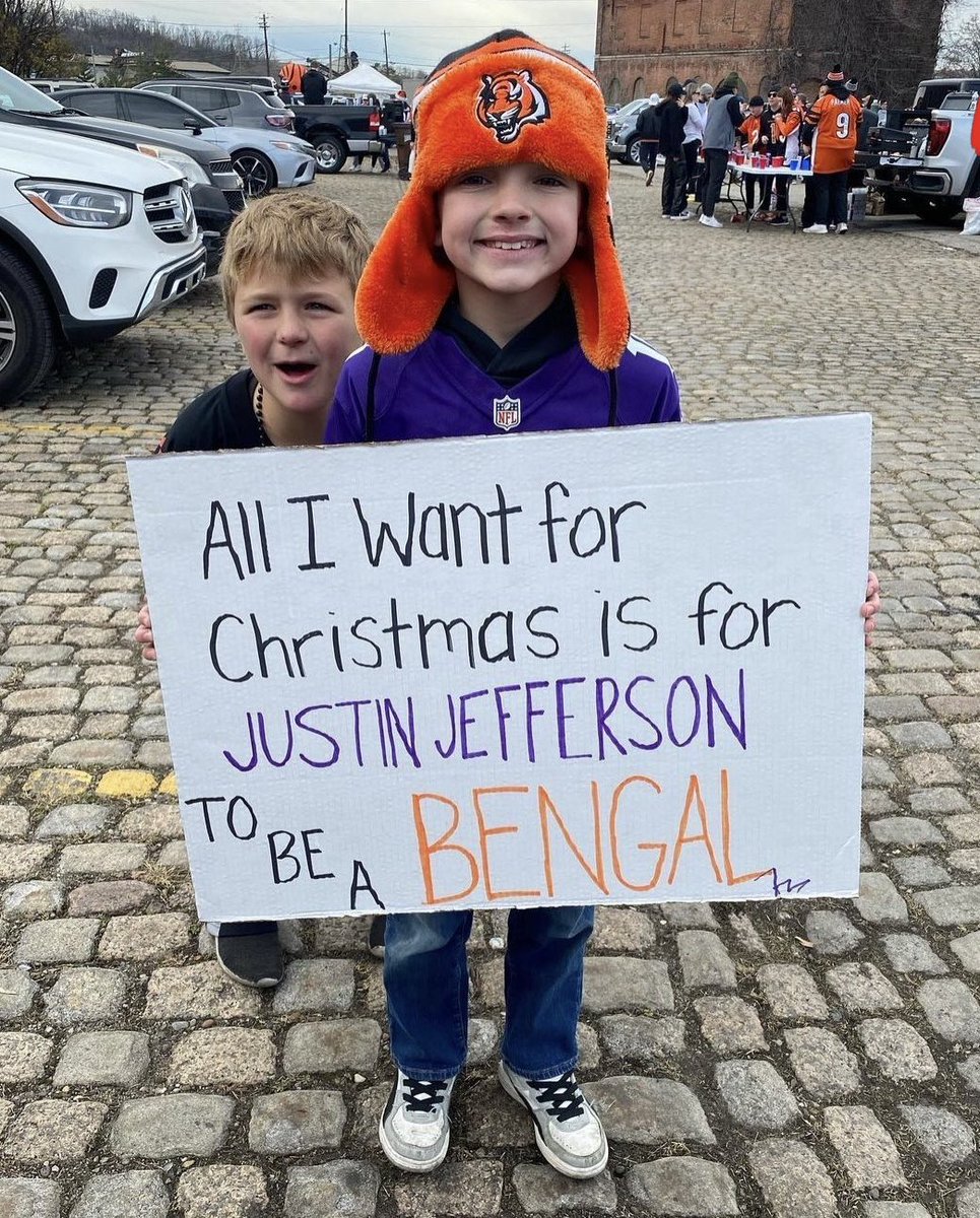 WINCINNATI_'s tweet photo. Hey it could happen https://t.co/qvpqeTGF6a