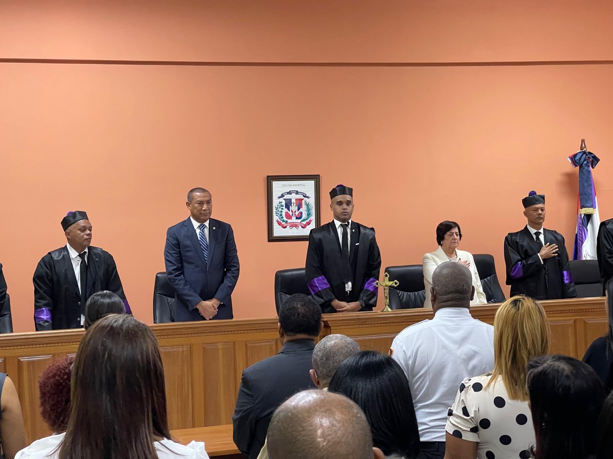 senadorzorrilla's tweet photo. Hoy participamos en Santa Cruz de El Seibo en los actos protocolares por la conmemoración del Dia del Poder Judicial: audiencia solemne en el tribunal de tierras...

#SantiagoZorrilla #DiadelPoderJudicial https://t.co/k93cEa4Zyd