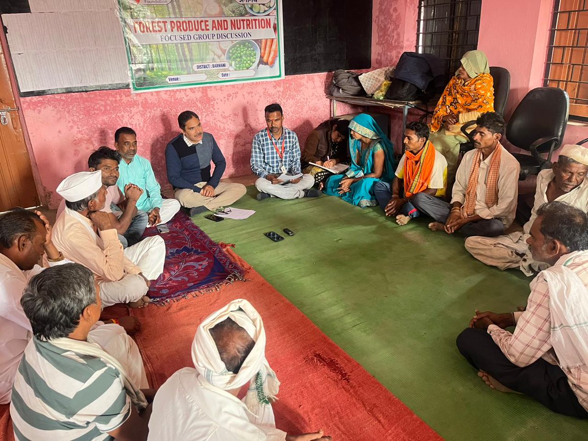 projsbadwani's tweet photo. पिरामल फाउंडेशन के अनामय कार्यक्रम अंतर्गत पाटी,पानसेमल, निवाली में परंपरागत चिकित्सको, पंचायत प्���तिनिधियों, वन समितियों सदस्यों के साथ “वन-उपज एवं पोषण” पर सत्र किया गया।
#JansamparkMP https://t.co/Zi7C0zCyDn