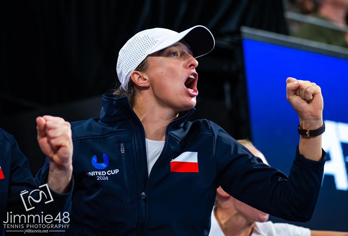 z_kortu's tweet image. 🚨 Wyniki plebiscytu na Najlepszego Sportowca Polski 2023 roku 📊

1. Iga Świątek - 113 137 pkt
2. Bartosz Zmarzlik - 72 438 pkt
3. Aleksander Śliwka - 71 163 pkt

7. Hubert Hurkacz - 39 449 pkt
18. Magda Linette - 18 653 pkt

📸 Jimmie48 | WTA | #SportowiecRoku | #czasnatenis…