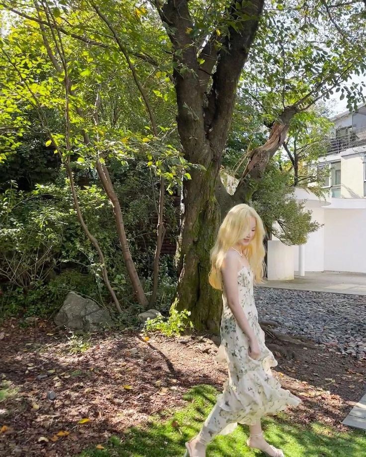 ontem foi aniversário da minha fadinha tinker bell, acabou que eu não postei nadinha já que tinha uns dois dias que não entrava pelo twitter :( mas queria deixar registrado aqui o quanto essa garota eh incrível !