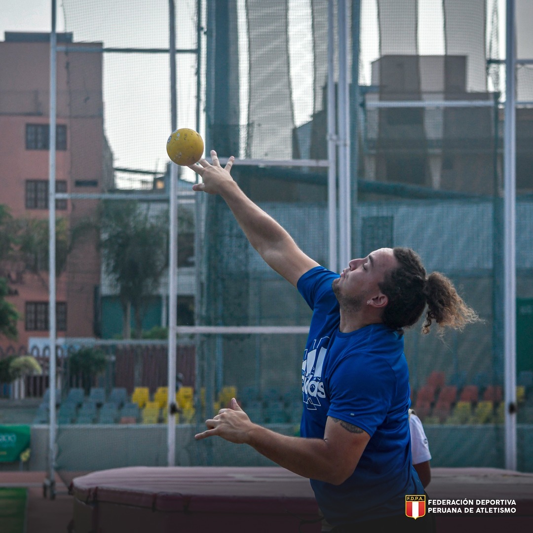 FEDEPEATLE's tweet photo. #Control1 | Con la participación de figuras como Paula Daruich, los hermanos Paola y Fabricio Mautino, Stefano Paz, Aron Earl, entre otros, se llevó a cabo el Primer Control Evaluativo que organizado por la Federación Peruana de Atletismo en la #Videna. https://t.co/GLKWPqRucP