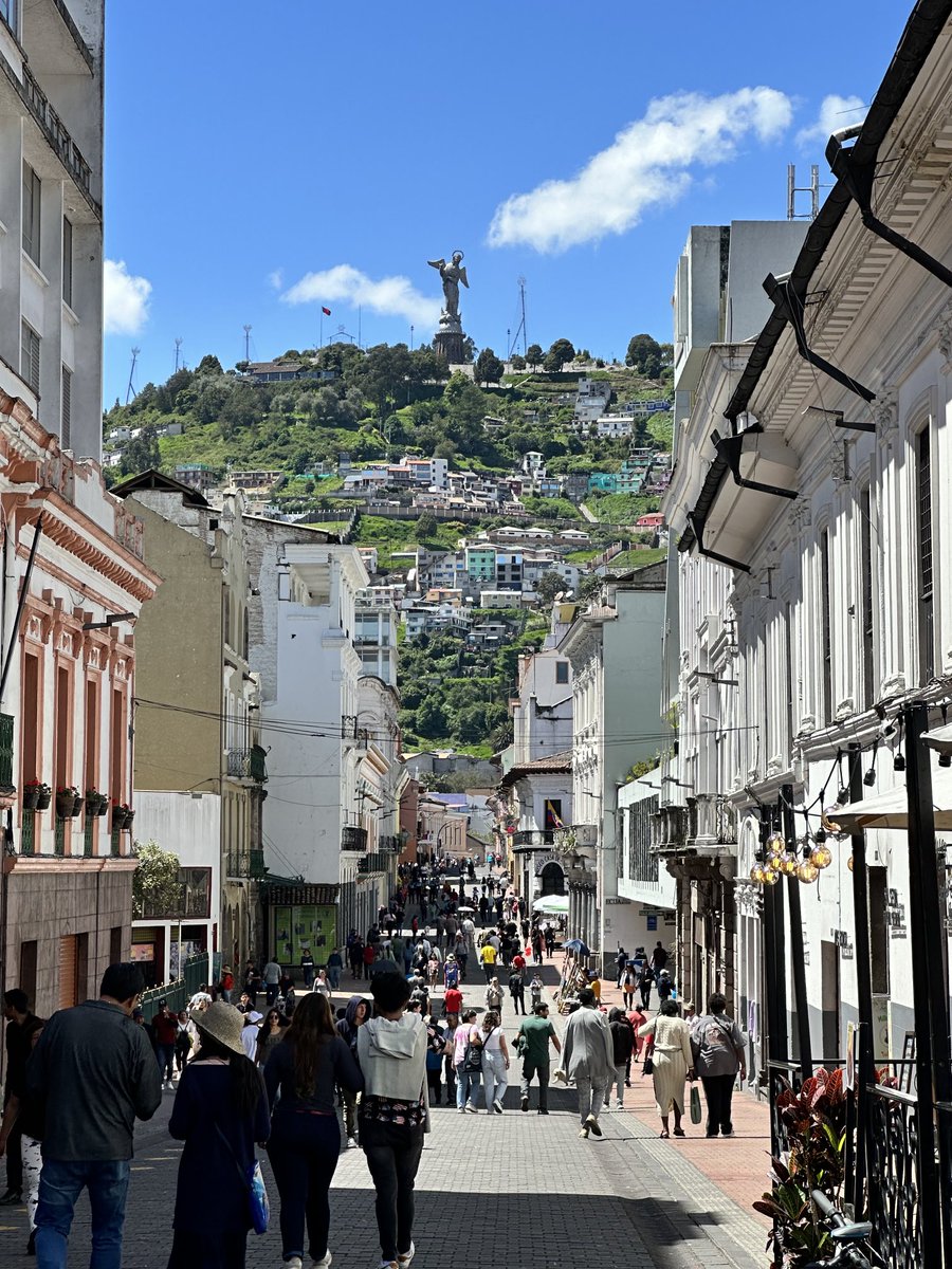 Sunday and Quito is an open air festival.