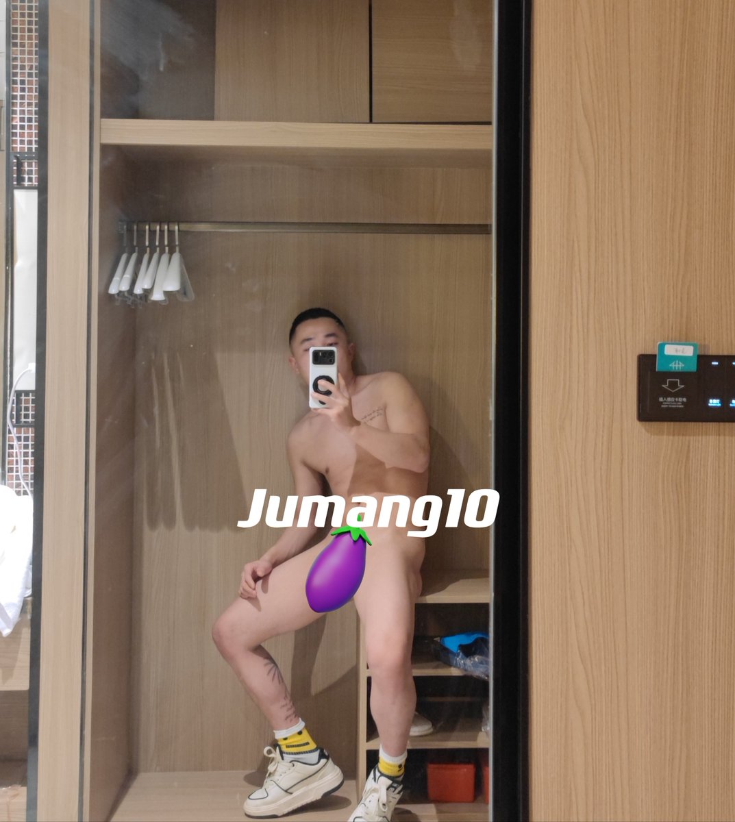 bbbbb818501's tweet photo. 在郑州，不闲聊，不粗口
🈚久投入交配，外翻尿
 V: Jumang10 https://t.co/20hhKDVPms