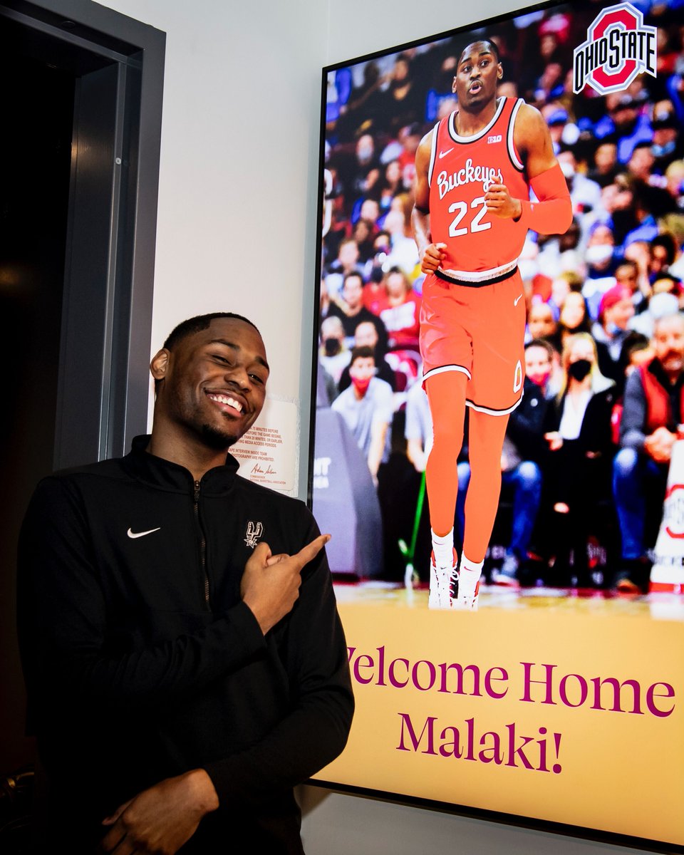 .<a href="/MalakiBranham/">Malaki Branham🖤</a> back in the Buckeye state 🌰