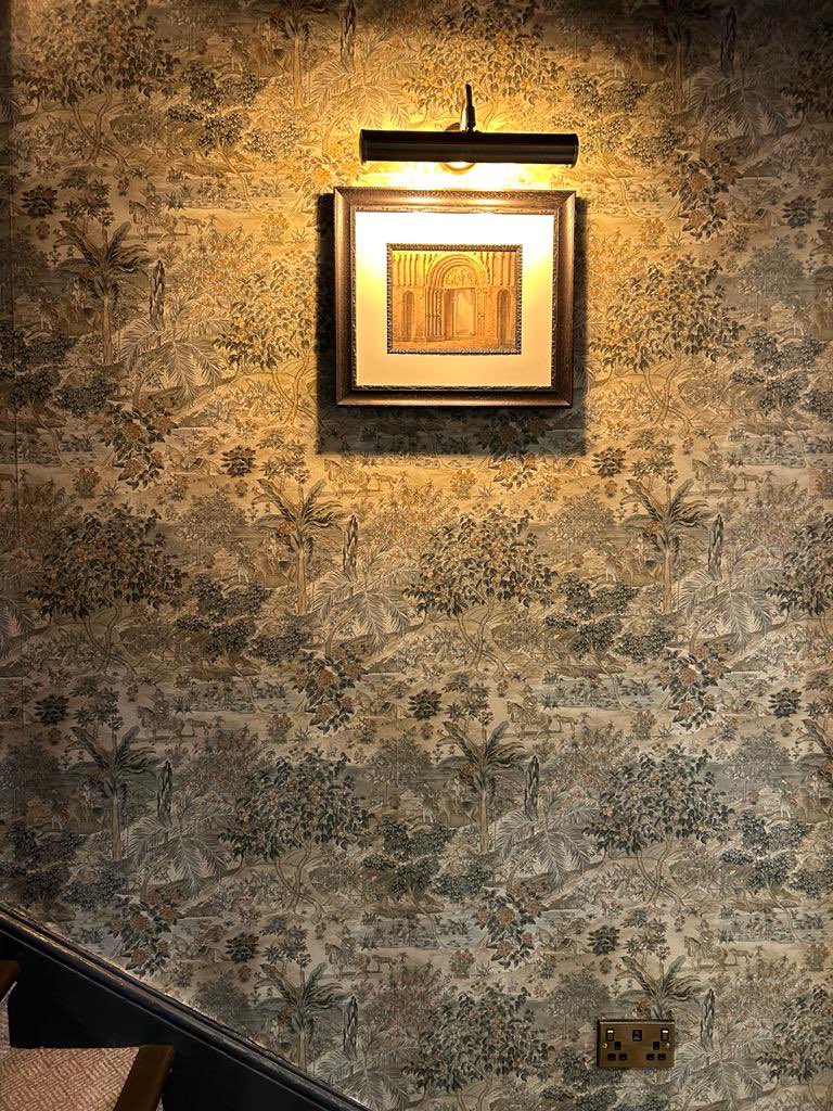 TheChrisTutt's tweet photo. First time at the Royal Crown in Rochester for a decade. Fantastic refurbishment by @ShepherdNeame but I have to know… What’s the wallpaper?? https://t.co/HbCWHUdwgw