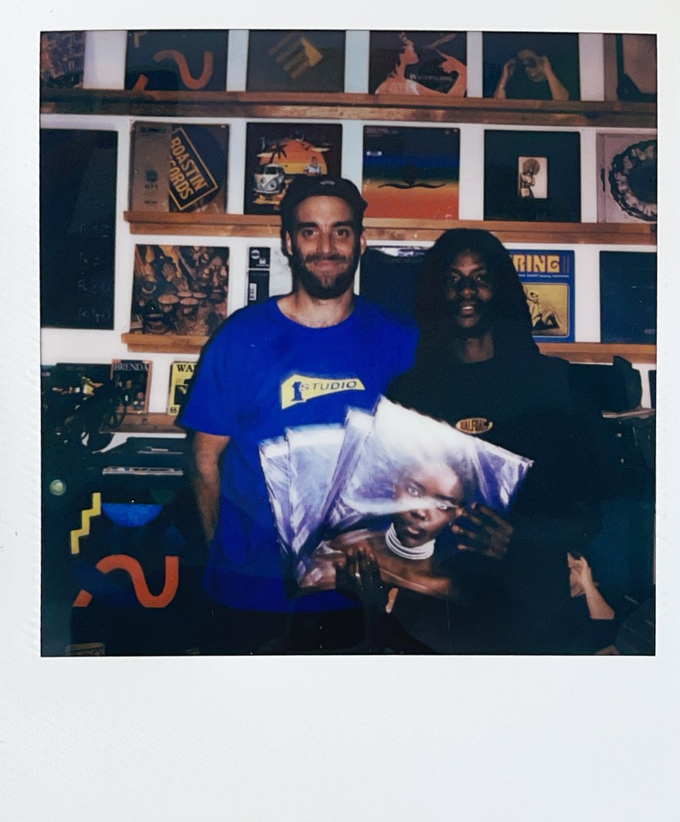 Kid_Wasabi_'s tweet photo. CAPE TOWN through @Polaroid https://t.co/tlGr8tA1Y2