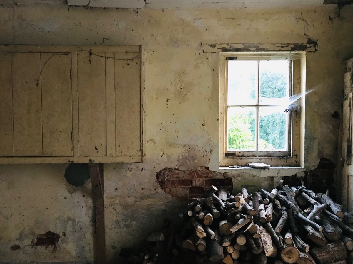 JulietBlaxland's tweet photo. Old Rec museum of social history: the Sunday School roomโฆ ๐๐๐ป๐ชฃ #OldRec #Suffolk #CofE #rectories https://t.co/95MhLdxcwO