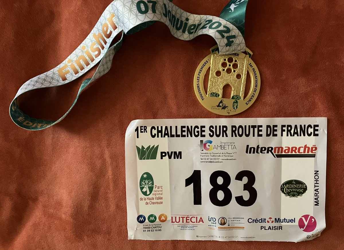 NFr21's tweet photo. 1er Marathon de l’année 🏃🏽🤗👍, Vallée de Chevreuse,  
Juste sous les 4h , dénivelé 380m ⛰️ https://t.co/9PoBhdNU9F