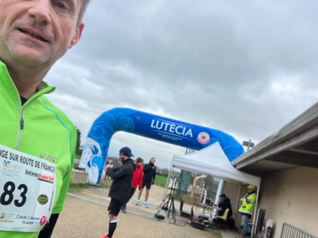 NFr21's tweet photo. 1er Marathon de l’année 🏃🏽🤗👍, Vallée de Chevreuse,  
Juste sous les 4h , dénivelé 380m ⛰️ https://t.co/9PoBhdNU9F