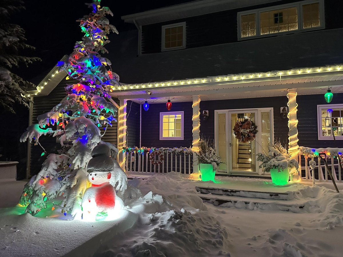 roxyjoe3's tweet image. Well, that’s a wrap for Christmas 2023! Bring on the snowmobiling weather now! ❄️❄️