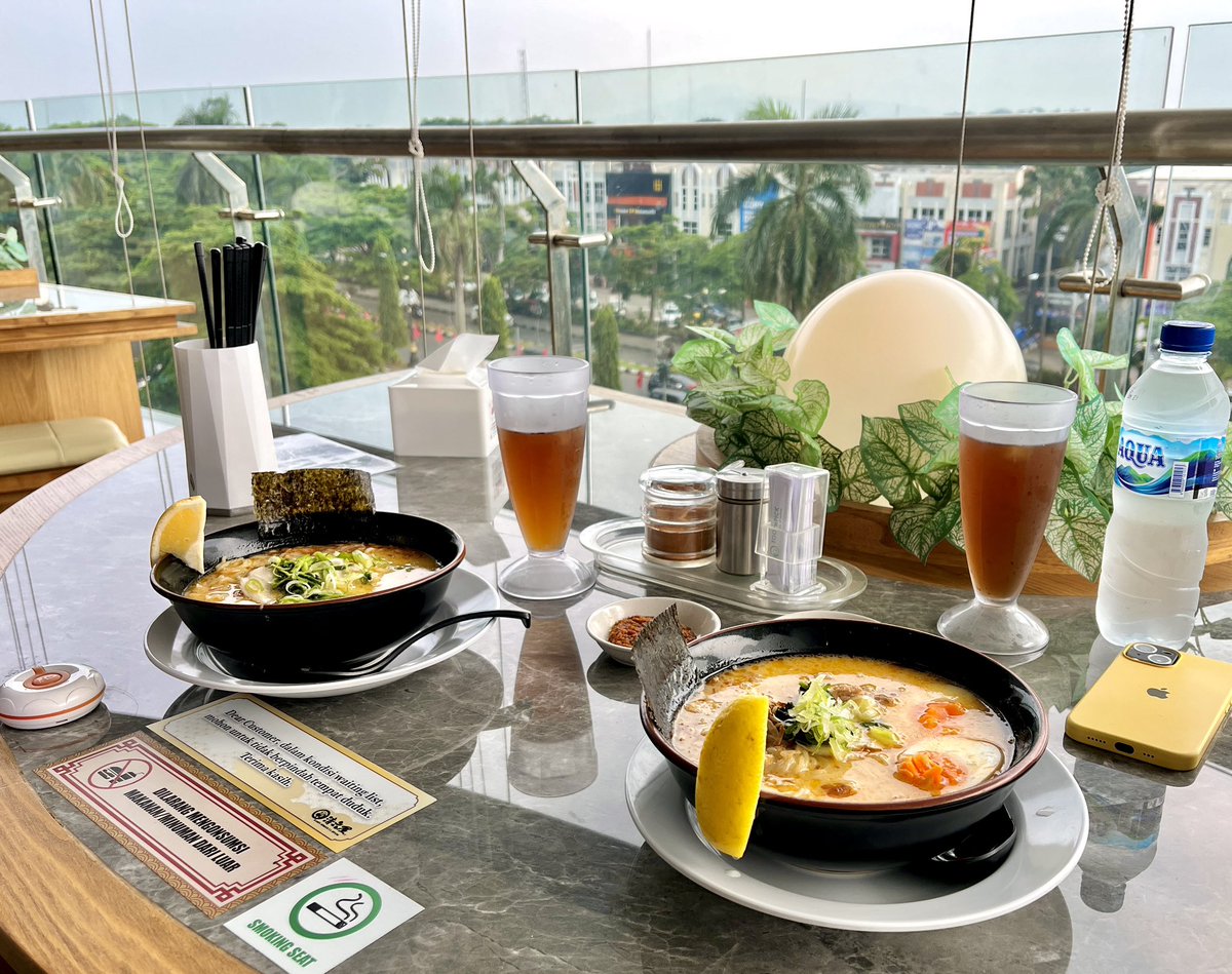 tulusnana_'s tweet photo. Nyobain ramen terenak ceunah,
Menurut gue sih emang enak, gercep juga pelayanannya
Tapi ternyata bukan termasuk rasa yg bikin gue nagih buat makan lagi ataupun langganan gitu 😄 https://t.co/Wd4Kpz9icR