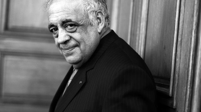 Il y a 14 ans, Philippe Seguin nous quittait. 

En ce 7 janvier est l’occasion de lui rendre hommage. Tout au long de l'année, sa pensée de gaulliste social qui servait la France et les Français doit continuer à inspirer notre action.