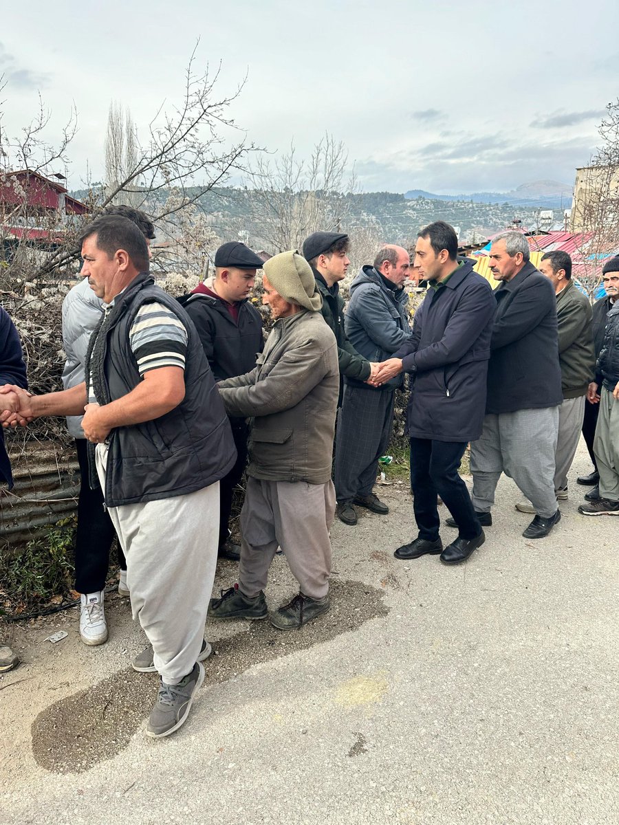 alirizagenc's tweet photo. #Sebil Mahalle sakinlerimizden vefat eden  (Arpacı)Mehmet Seriner'in taziyesine katılım sağlayıp aileye başsağlığı dileklerimizi ilettik. 
Merhuma Allah'tan rahmet kederli ailesine ve yakınlarına sabırlar diliyorum. https://t.co/KtmQD1NM45