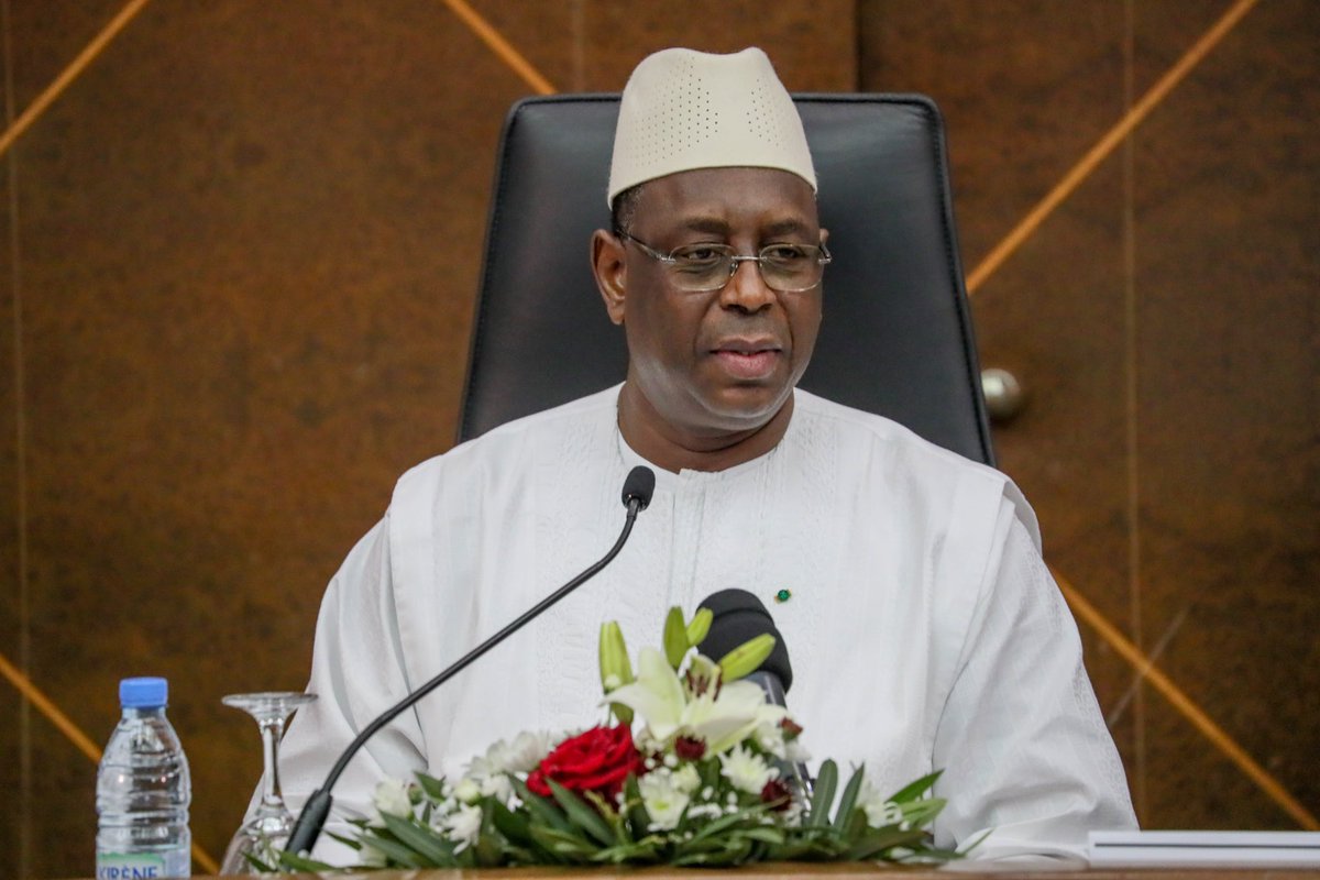 🕌✨Belle initiative! La participation du Président @Macky_Sall à la cérémonie de clôture de la semaine du Patrimoine de Cheikh Ahmadou Bamba Mbacké montre un engagement fort envers le patrimoine culturel et spirituel.  🌍📚 

#PatrimoineCulturel #CheikhAhmadouBamba 🙏🇸🇳