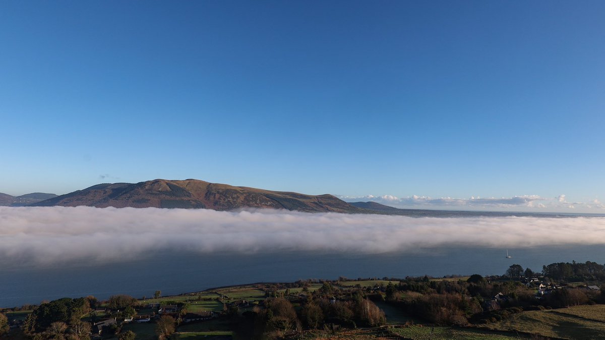 It was a different world above the clouds this morning. At sea level the fog and mist rolled in after some pre sunrise glow. But above the clouds in Slieve Foye Forest Park between Omeath and Carlingford the views were stunning.
#cloudinversion #carlingfordlough