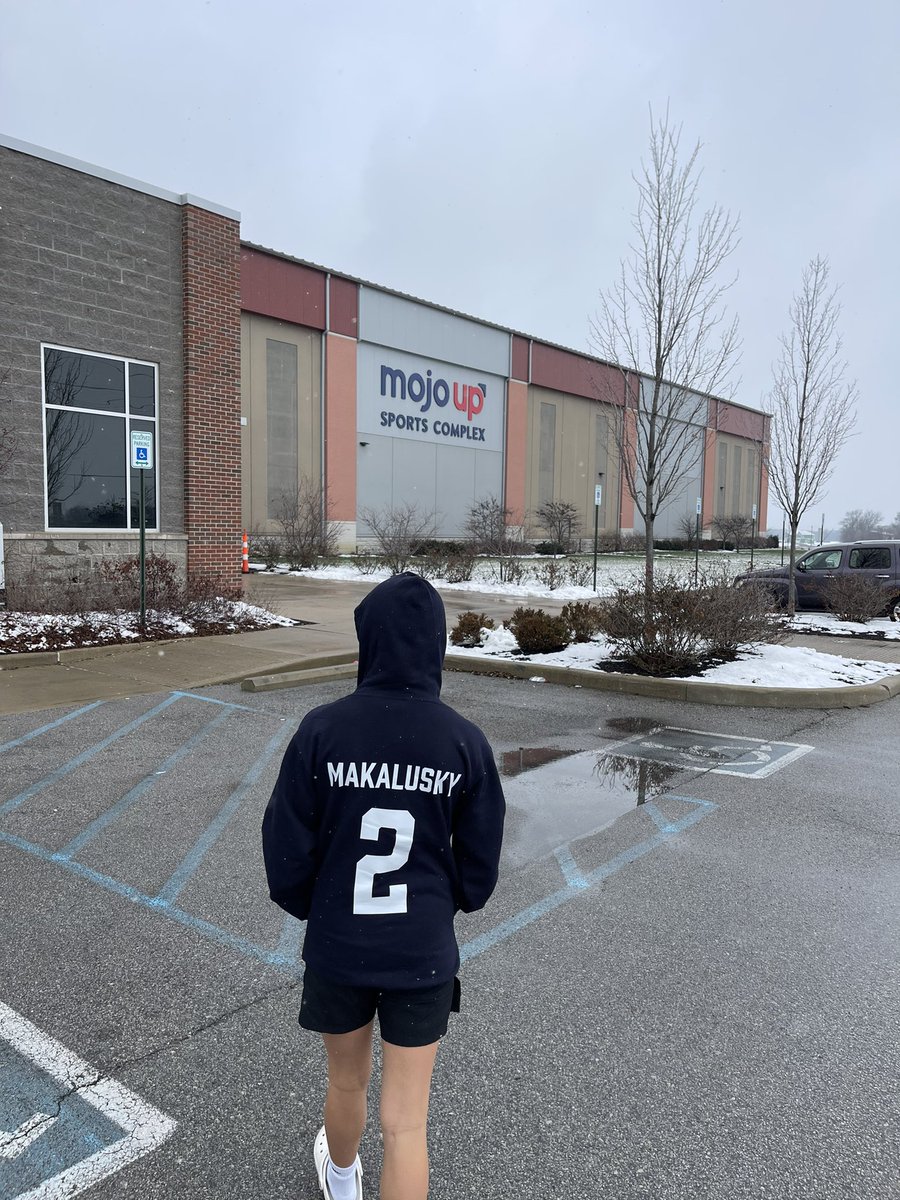 tatum_eberly_11's tweet photo. Bringing along some great shooting vibes for my workout this morning!!!  Thanks @RMakalusky 💪 https://t.co/2Uo486UmNI