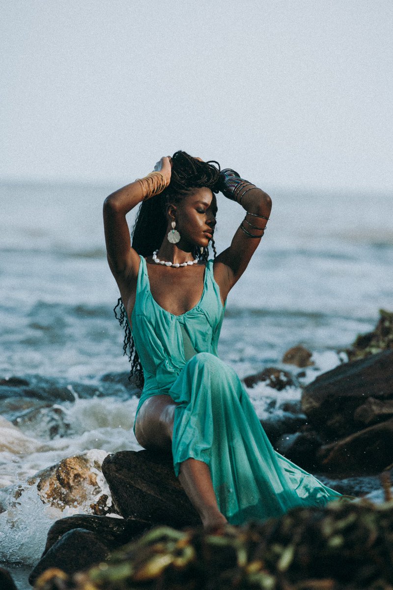 notnaskii's tweet photo. Styled by me for @styledbynaskii 
📸 @theseyekehinde ✨ https://t.co/4PBa0XmwgY