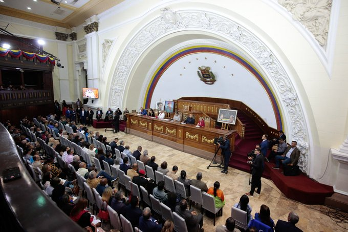 📢¡𝐀𝐬í 𝐥𝐨 𝐃𝐢𝐣𝐨!  🇻🇪 
Pdte. <a href="/NicolasMaduro/">Nicolás Maduro</a>: La Revolución tiene que demostrar siempre que desde el punto de vista ético, moral y espiritual es portaestandarte de una nueva identidad venezolana.
#GeneralPatriotaAlPanteón
