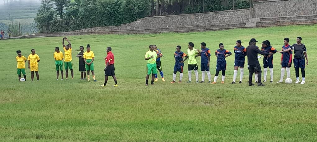 NycRutsiro's tweet photo. Kuri uyu wa 07.01.2024 @RutsiroDistrict amarushanwa y'umurenge #KagameCup yakomeje aho ari kubera kuri #Stade Bugabo hakina abakobwa b'Umurenge #Musasa na #Kivumu no kuri #Stade #Mukebera hakinwa abakobwa b'Umurenge wa #Manihira na #Mukura @RwandaWest @MiniYouthRwanda @CRutsiro https://t.co/lv5oJthtCl