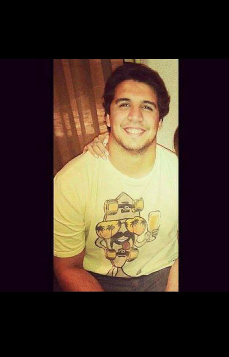 egaliotti's tweet photo. Hoy es el cumpleaños del Duber, una persona con unos huevos terribles. Era el más bravo de todos para jugar al rugby, pero lo que tenía de bravo lo tenía de buen amigo. Siempre se estaba riendo.
Te extraño Alejo. https://t.co/NJRJ23BMdh