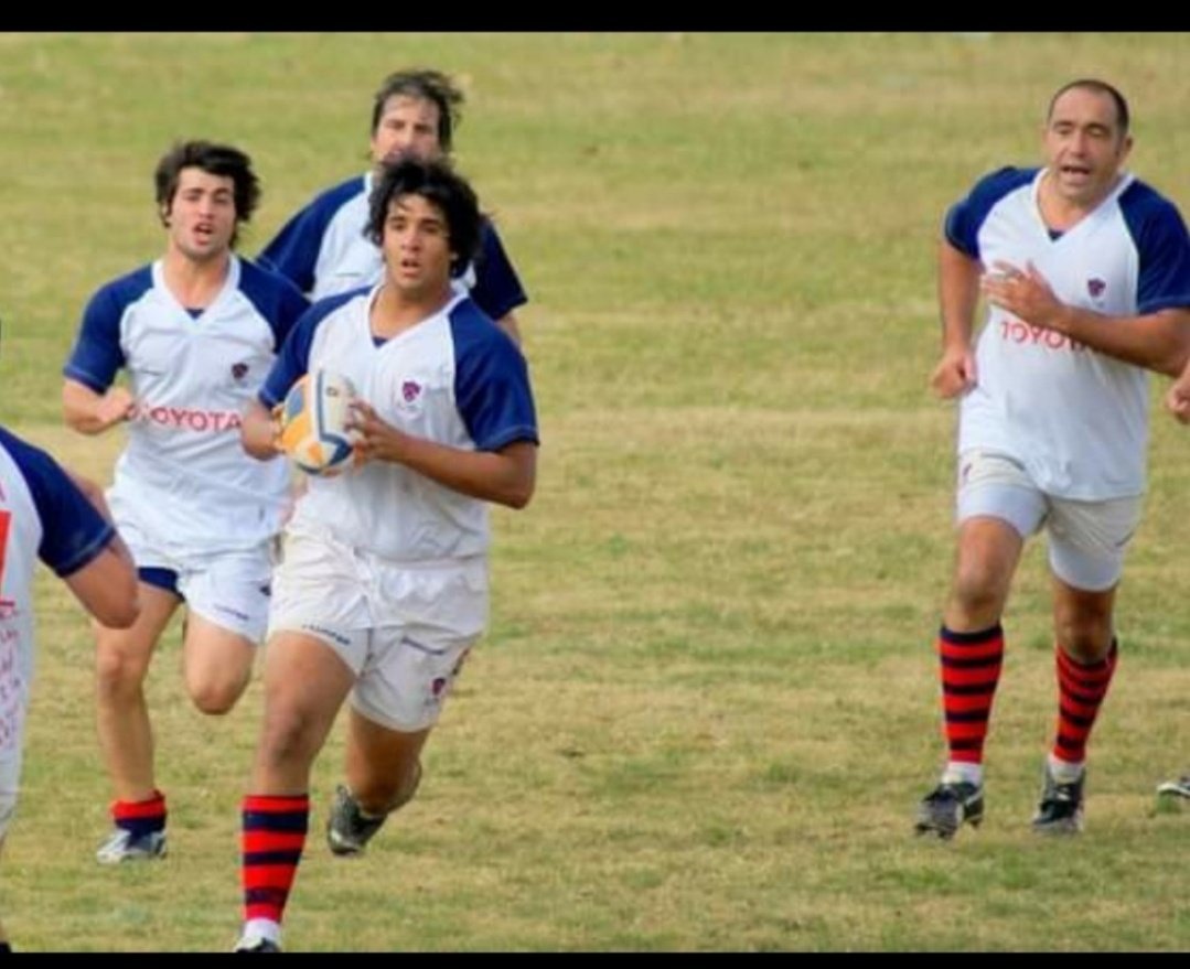 egaliotti's tweet photo. Hoy es el cumpleaños del Duber, una persona con unos huevos terribles. Era el más bravo de todos para jugar al rugby, pero lo que tenía de bravo lo tenía de buen amigo. Siempre se estaba riendo.
Te extraño Alejo. https://t.co/NJRJ23BMdh