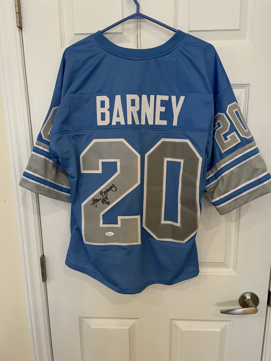 jlcooke99's tweet photo. It’s a Honolulu Blue & Silver day in #Motown #Detroit #GoLions #OnePride #HeReported https://t.co/VmnmrBxPgS