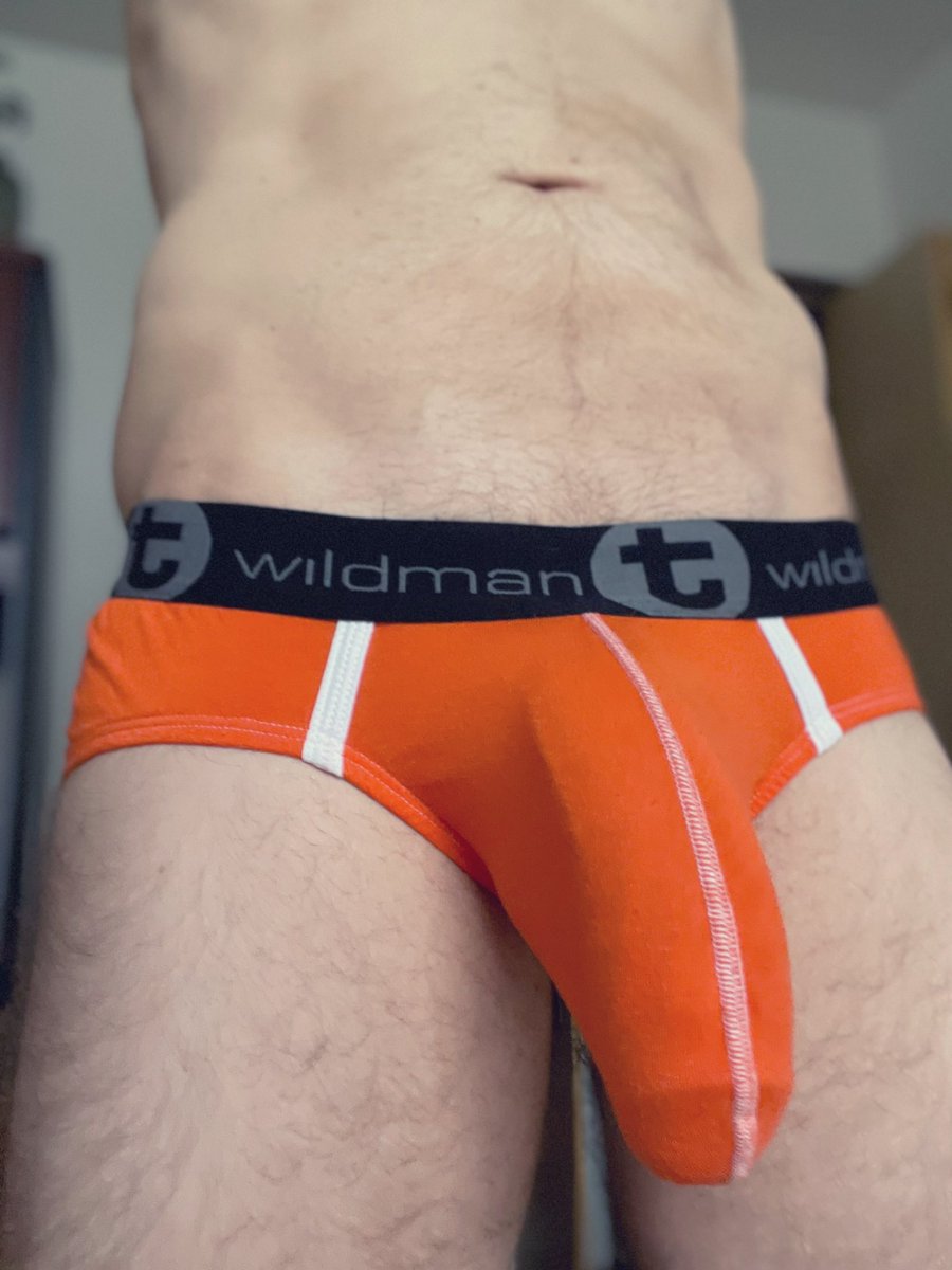 trophybulge9in's tweet photo. @underwearshare Also orange. https://t.co/hEME5omAOn