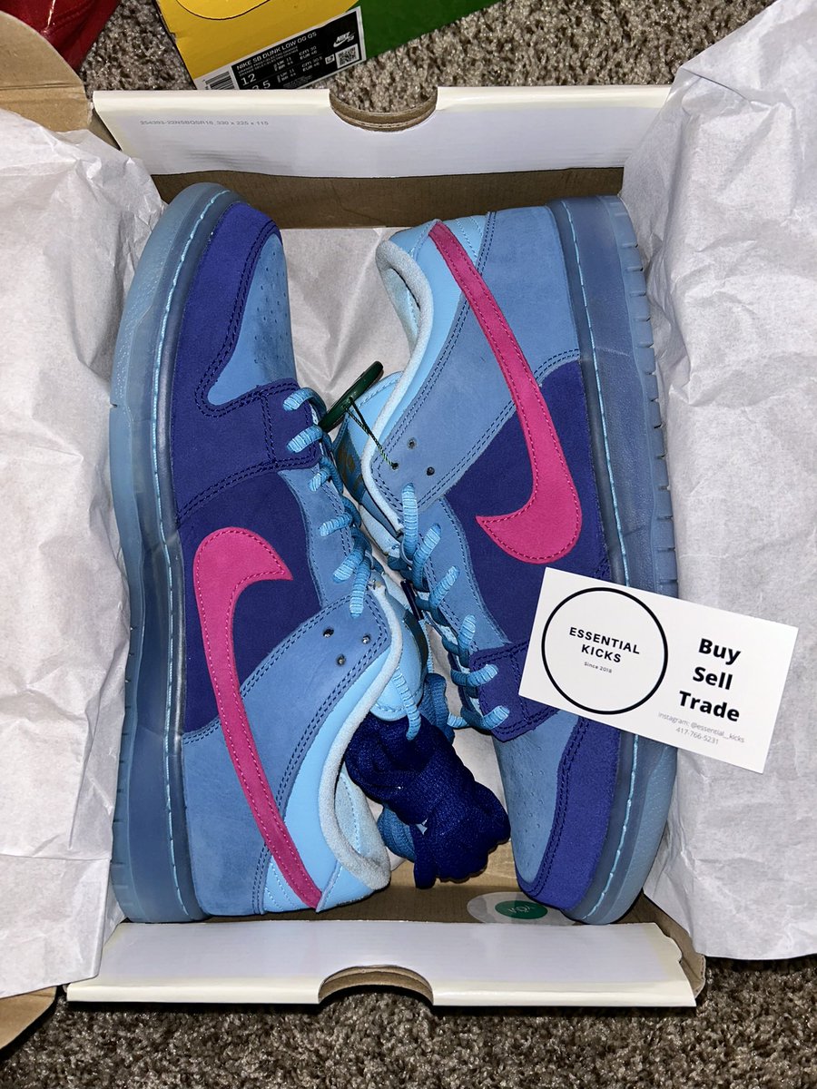 _JosueRamirez's tweet photo. @SellKicksSunday Orange lobster size 12 $720 shipped 
Run the jewels size 12 $270 shipped https://t.co/No13yVkOXU