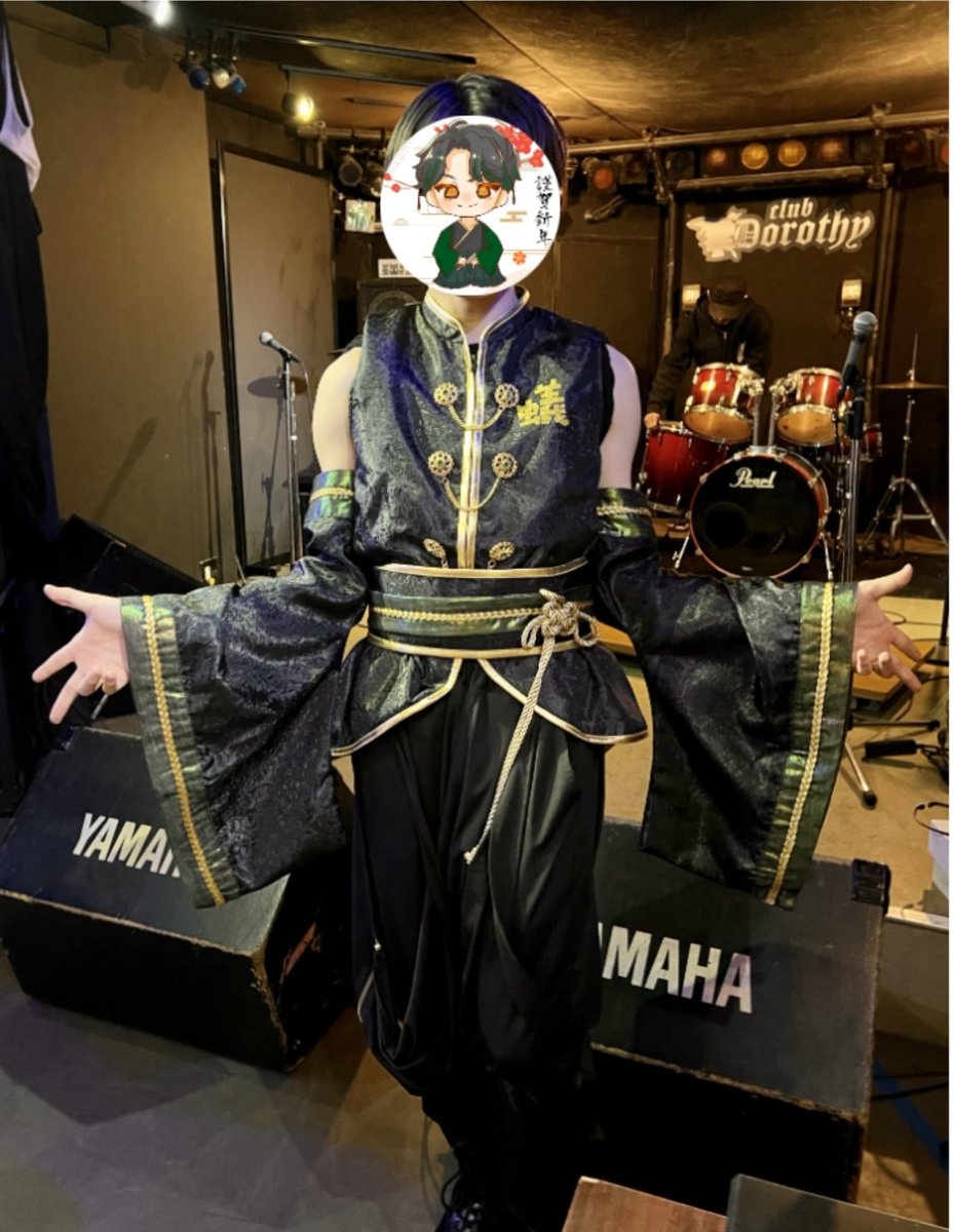 Vsingerkeruimu's tweet photo. #トリモチライブ
 #ケル祭り ←感想タグたち

みてみて〜新ライブ衣装✨
しるるたん @Shiruru_neko  がこの日のために作ってきてくれました😭😭😭😭
ありがとう！！すっごい好き♡♡♡

お気に入りポイント☝🏻 ̖́
🐜 袖のヒラヒラ!!これ2種類あるの
🐜 衣装の生地!!装飾
🐜 左胸の「蟻」 https://t.co/9HzHq42yP3