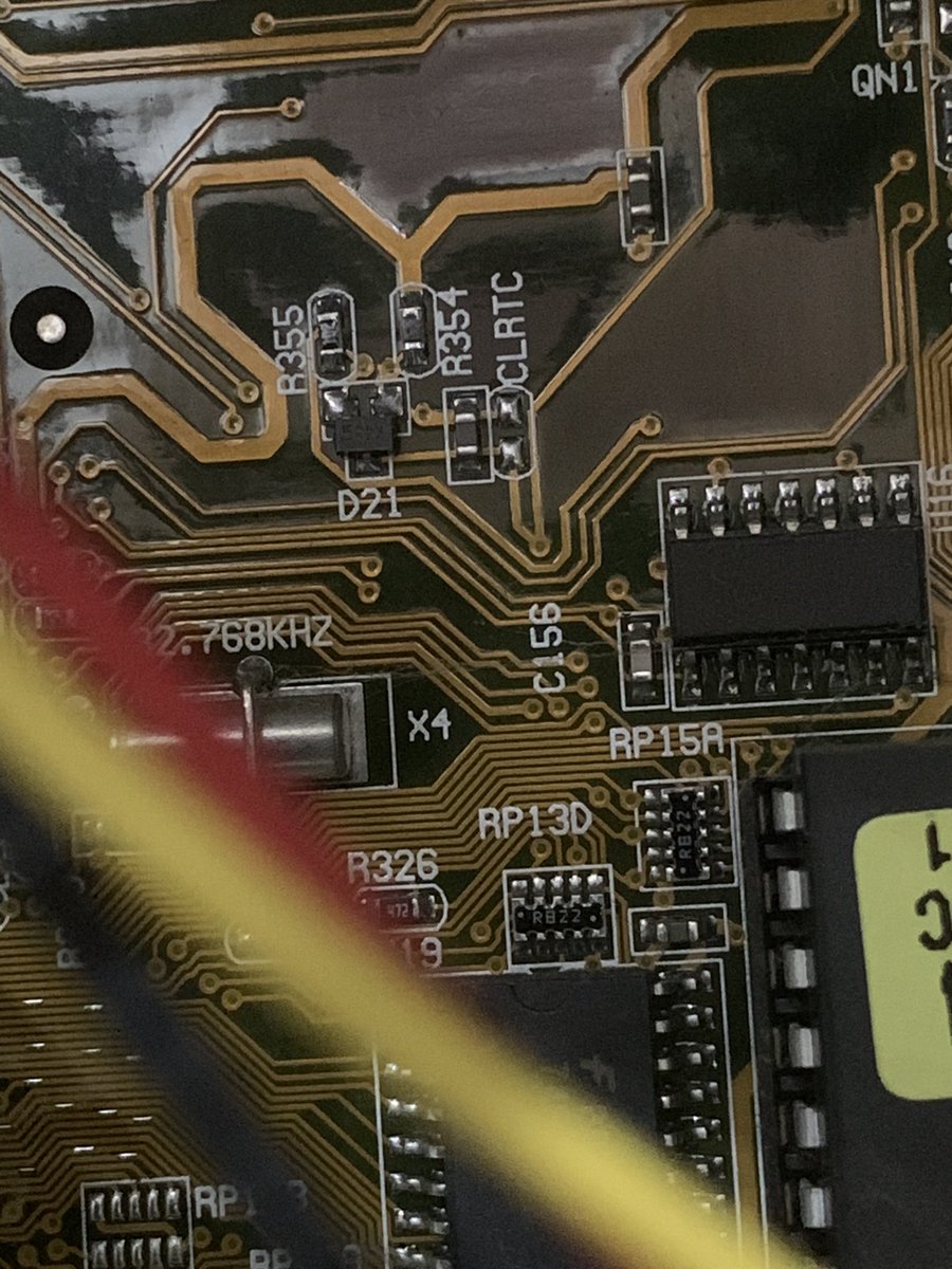 deadairpodcast's tweet image. Electronics hide and seek.    #FoundYou