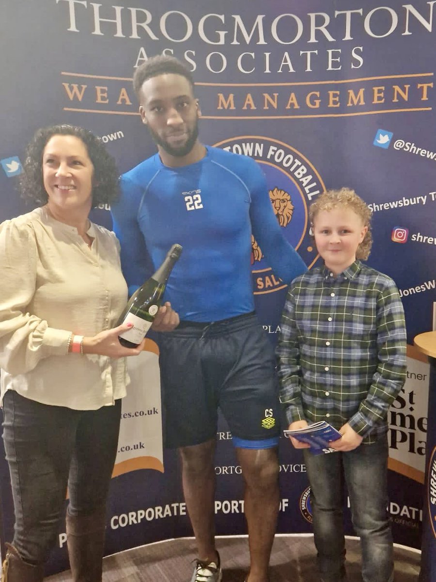 Today’s @NickJonesWealth planning man of the match is @Dunks_92 , with Tori and William of match sponsors @tsipackingltd presenting the champagne. Bad luck @shrewsburytown but well played Chey, thank you to everyone at TSI Packing for their support today #Salop