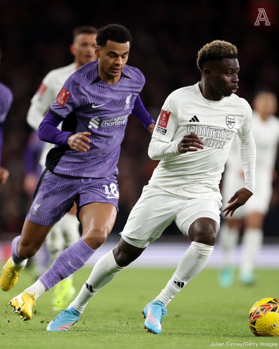 TheAthleticFC's tweet photo. Arsenal are wearing white instead of red today.

The all-white kit is being worn in support of their No More Red initiative, which seeks to keep young people safe from knife crime and provide spaces safe from youth violence. 

#AFC | #FACup https://t.co/Qvo7bPsG1N