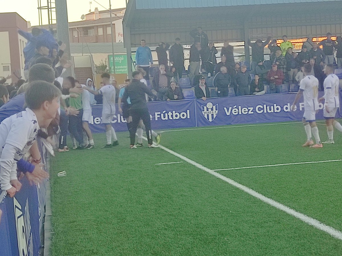 Goooooool del <a href="/VELEZCFoficial/">Vélez Club de Fútbol</a> 
Minuto 90
<a href="/VELEZCFoficial/">Vélez Club de Fútbol</a> 3
<a href="/UCAM_esports/">UCAM Esports</a> 1
#segundafeferacion