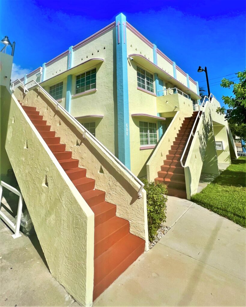 stevewright64's tweet photo. The 47th Art Deco Weekend take place Jan. 12-14 in Miami Beach.
My acclaimed Little Havana photo exhibit is part of this historic event.
Art Deco Museum (Ocean Dr-10th St)
Dade residents=free admission
https://t.co/MjSFYrQVw8
#streetphotographer #photoexhibit #LittleHavana #Miami https://t.co/493PJbxYbV