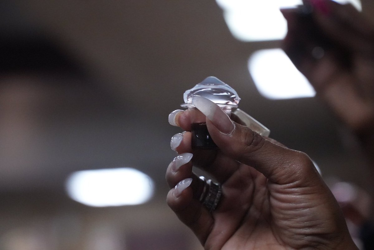 SylvesterTurner's tweet image. “Precious is the lamb of God. We bow down before you. We worship and adore you. Precious is the lamb of God.

Worthy is the lamb. Jesus youre the lamb. Holy is the lamb. Just as I am.”-@KathyTaylorLive 

#IAmTCWW @TCWWHouston