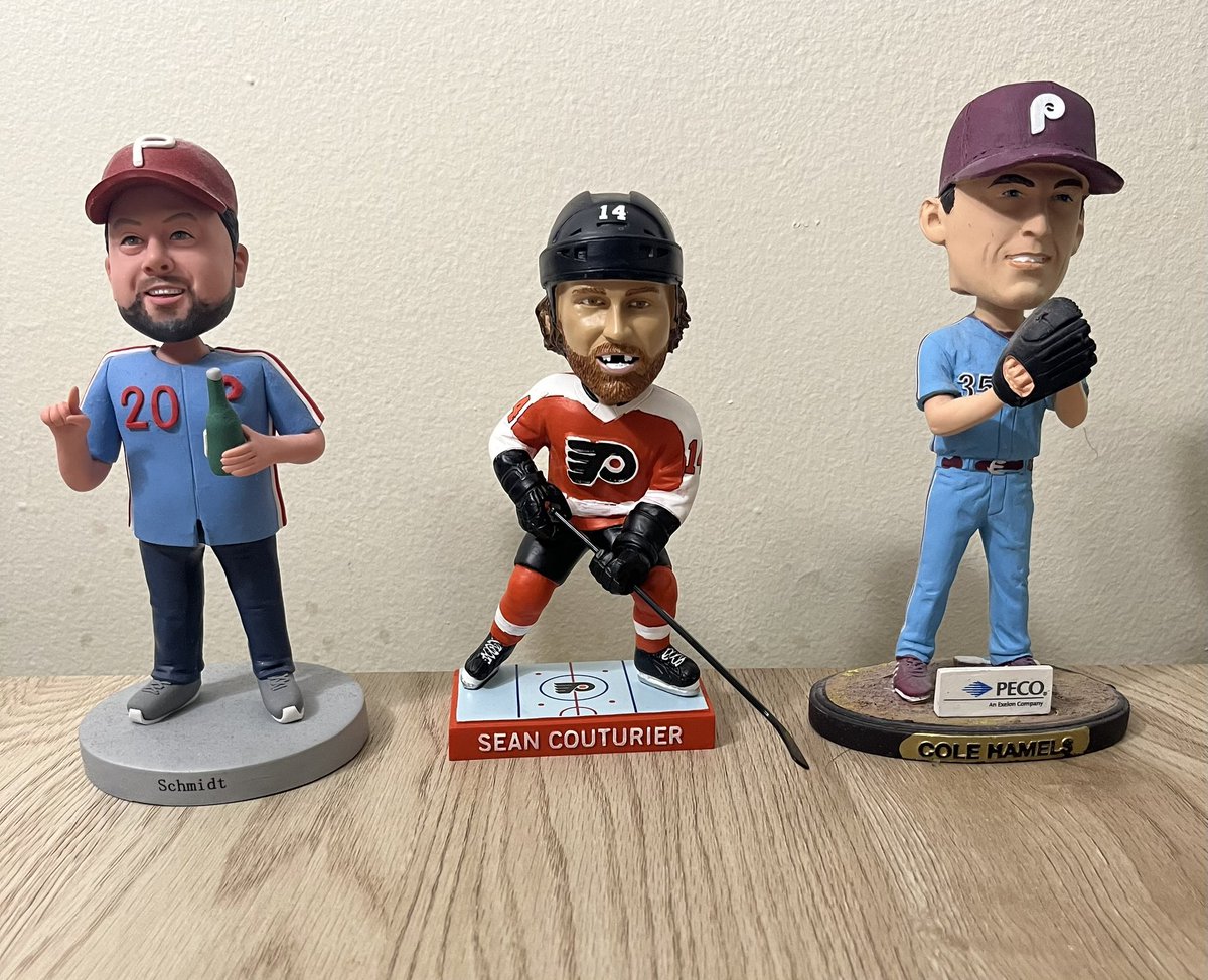 mjs80377's tweet photo. Happy National Bobble Head Day! #Schmidty #Me #SeanCouturier #ColeHamels #RingTheBell #LetsGoFlyers https://t.co/dEHis1iHGy