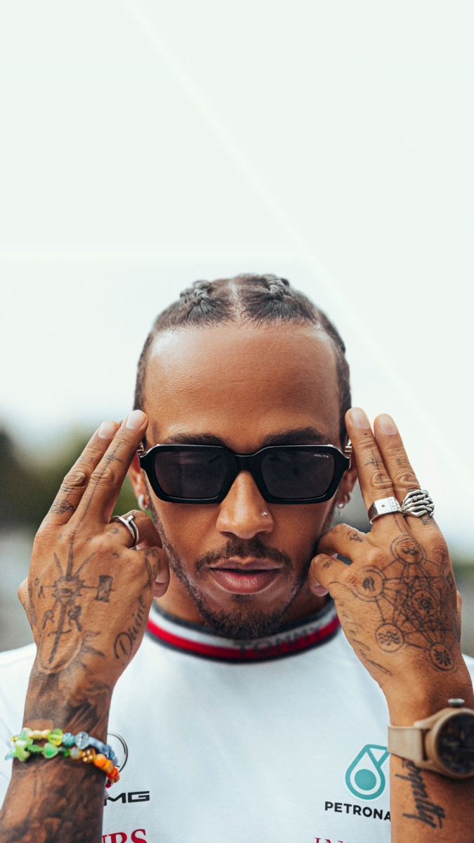 lenibarrow's tweet image. Parabéns amorzinho 🤍🤍
LEWIS HAMILTON O MAIOR