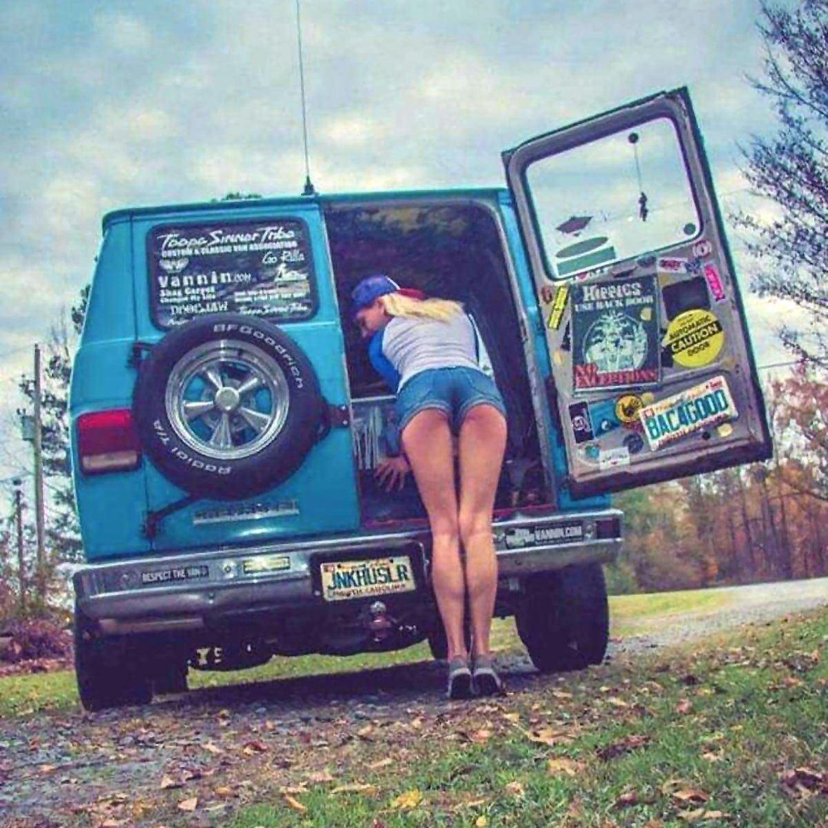 _VanCult_'s tweet photo. Happy Sunday Funday!
..
#tagthevan #tagthemodel #tagthephotograher
..
@_vancult_ #vancult #sundayfunday #vannerchicks #girlswhovan #van #vannin #vanlife #vanporn #vancrush #boogievan #showvan #customvan #vancult #getinandgetiton https://t.co/SJ4ya6gIo2
