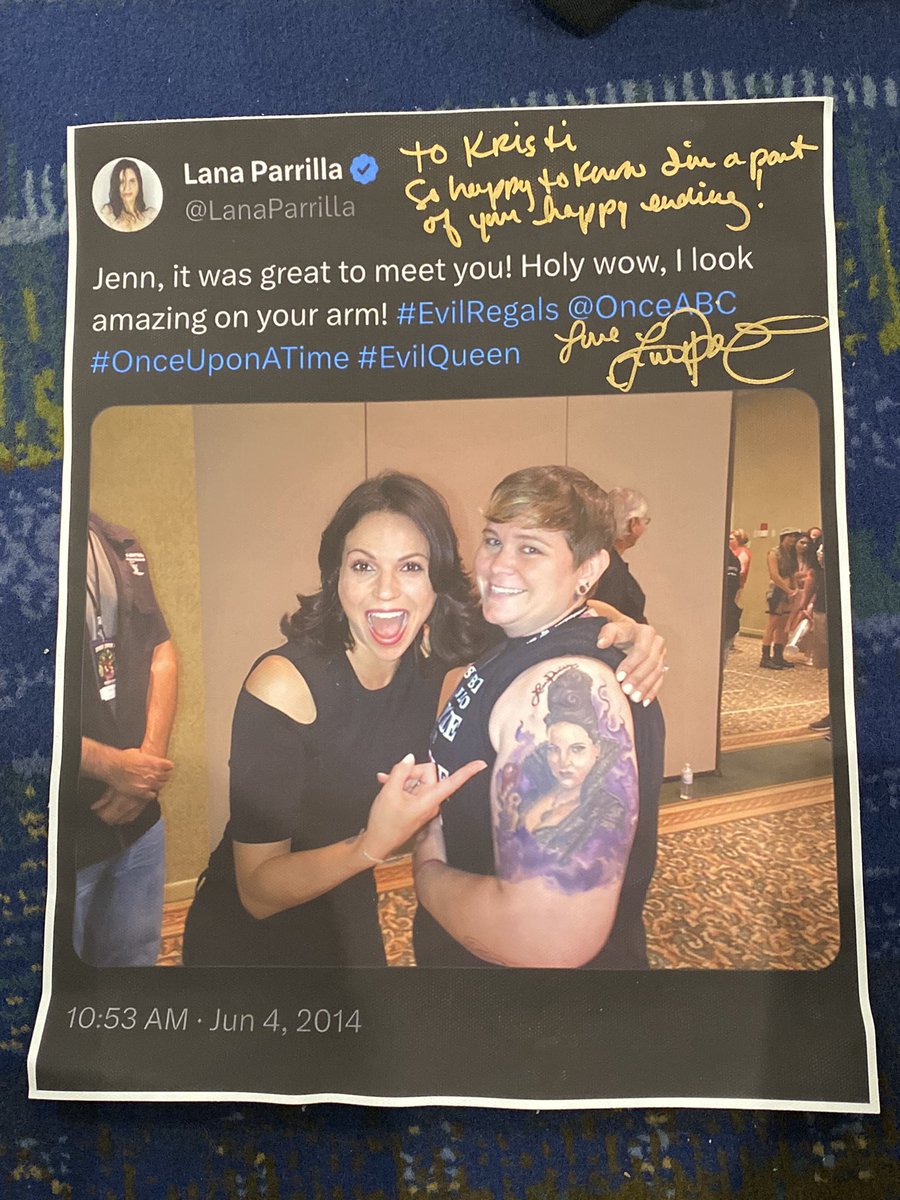 JLeigh1780's tweet photo. We had the best day yesterday! @ModestArtist7 finally got to meet Lana, who was quite certain they had met before. (They hadn’t) lol And honestly this has to be the best photo op I’ve ever gotten… Thanks @LanaParrilla 💙 https://t.co/RnTJOC1HKN