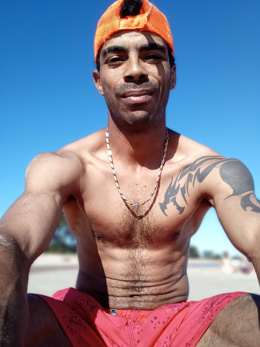 BYairsuar's tweet photo. #veranoraro , pero es verano💥💥👑 https://t.co/rK6sHDKUps