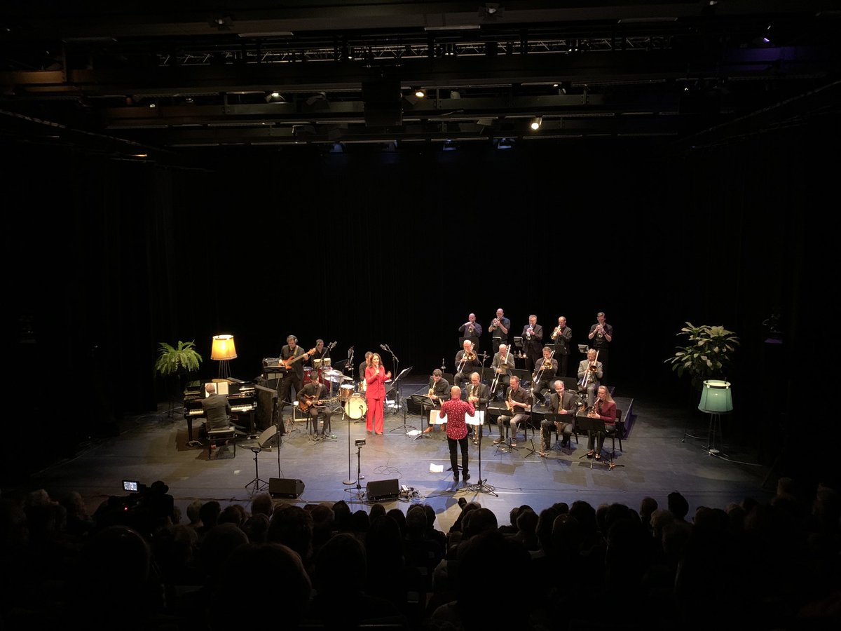 a jazzy new year 2024 #wensenweiedereen #brabantsjazzorkest #FayClaasen #JeroenDoomernik #swingendconcert