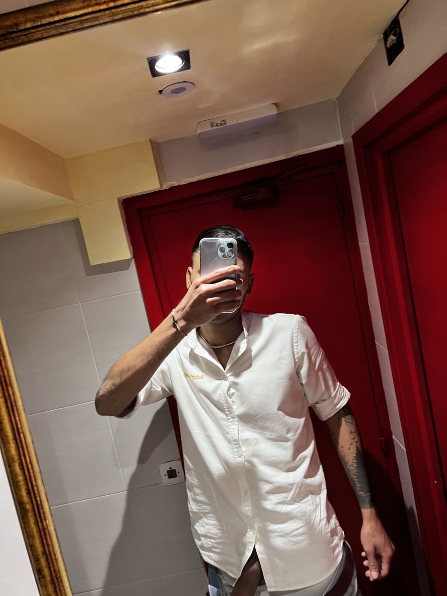 Ando con ganas de comer culo hasta en el trabajo 🥵
