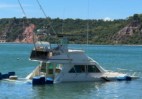 Barco de Arthur Lira  afunda em Alagoas