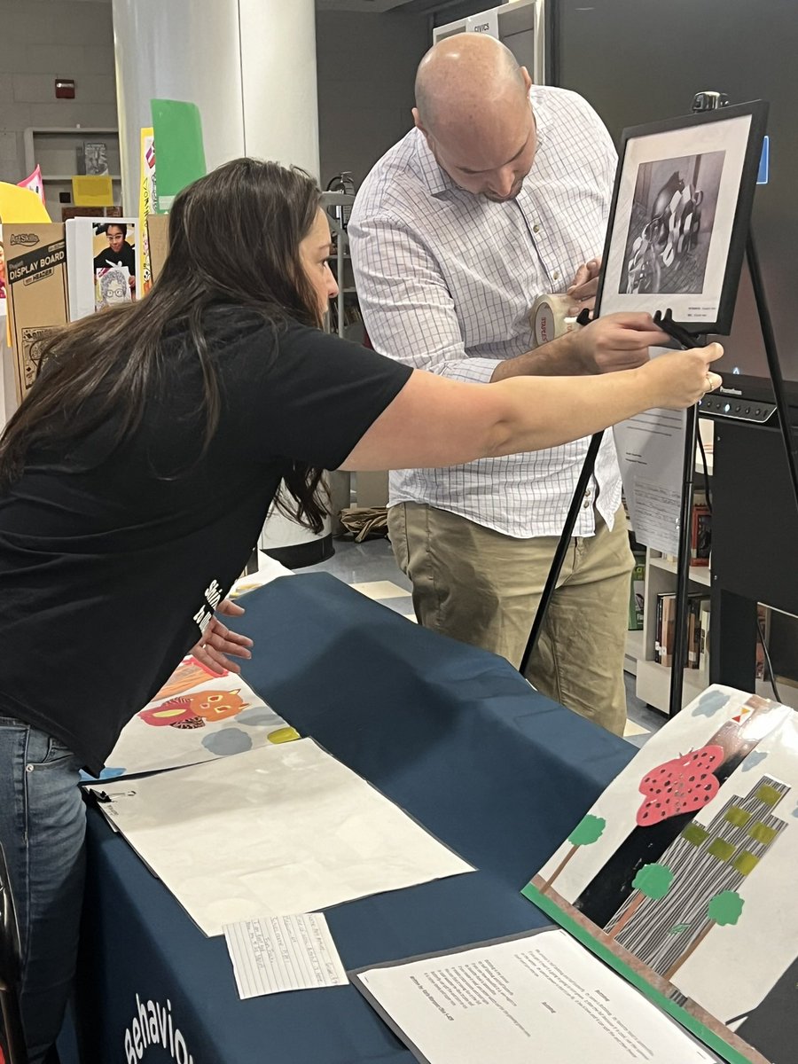 CommunityK2's tweet image. Gearing up for CSD10’s Arts Festival. 

#Behindthescenes