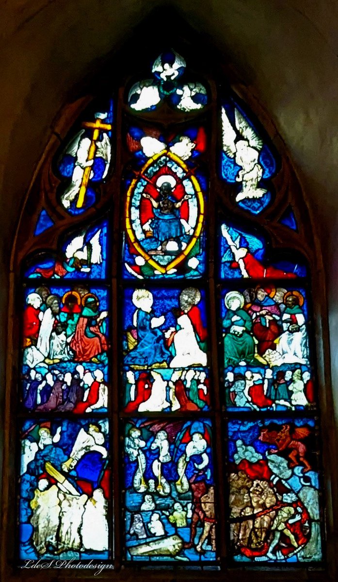 LdeSignalas's tweet image. Cathédrale d&apos;Ulm, vitrail &quot;Le Jugement Dernier&quot; dans la chapelle Besserer (fenêtre sud), réalisé par Hans Acker vers 1430, donateur : famille Besserer, Ulm.

#StainedGlassSunday #ThePhotoHour #Tracery