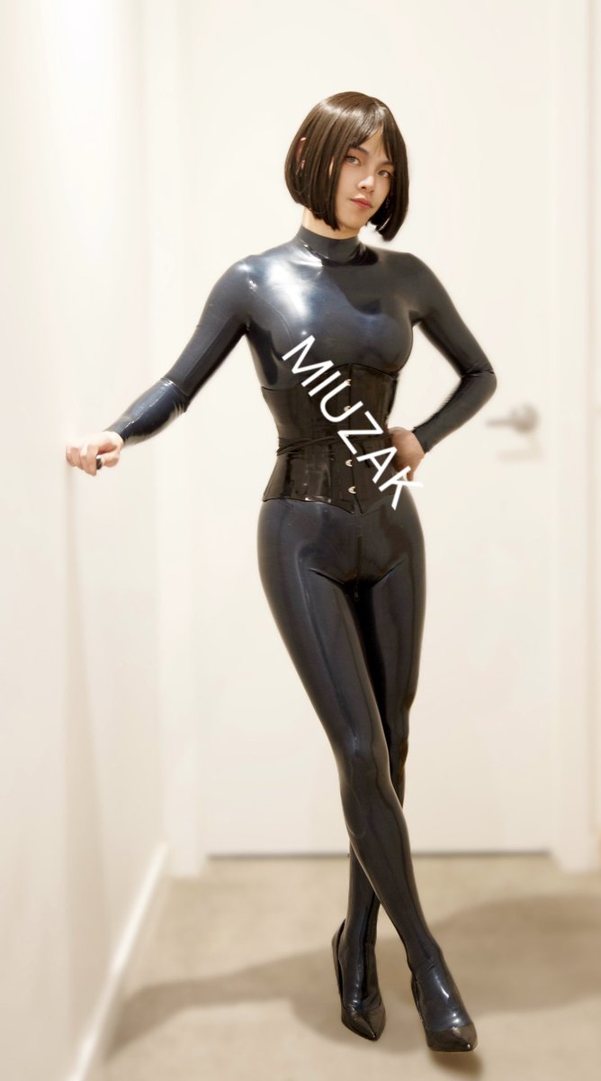 Miuzak1's tweet photo. 新人请多指教
#乳胶 #latex #伪娘の日常 #伪娘cd #rubber #女装CD https://t.co/BulX499sgN